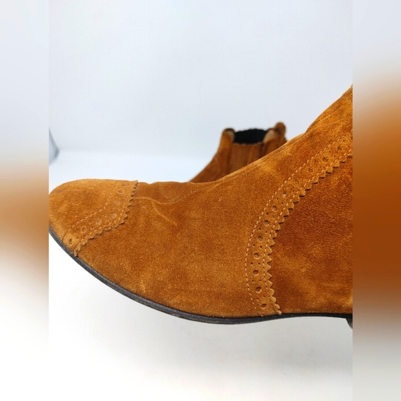 Balenciaga Tan Suede Pull On Ankle Bootie Size 36 1/2 - Picture 3 of 8